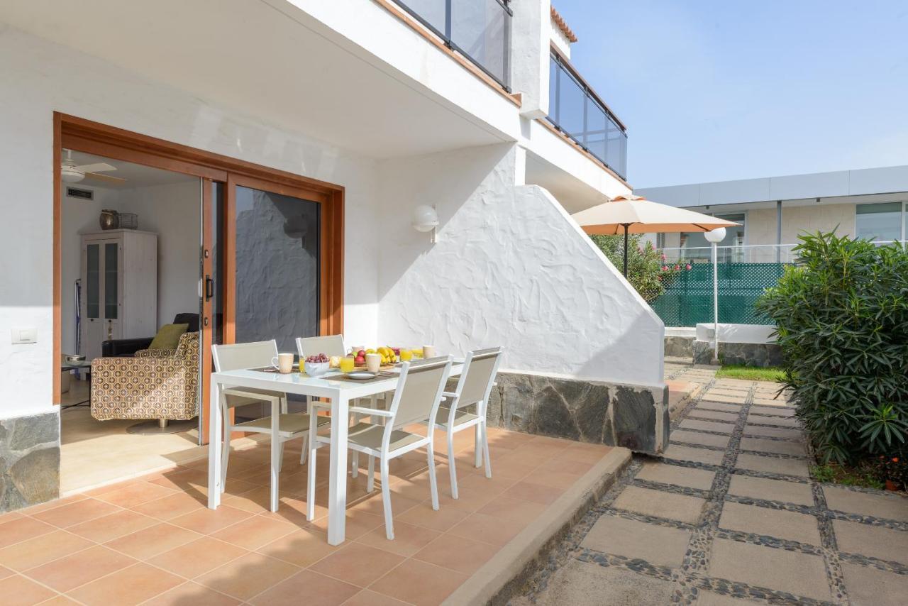 Bonito Bungalow Con Piscina Junto A La Playa San Bartolome Bagian luar foto