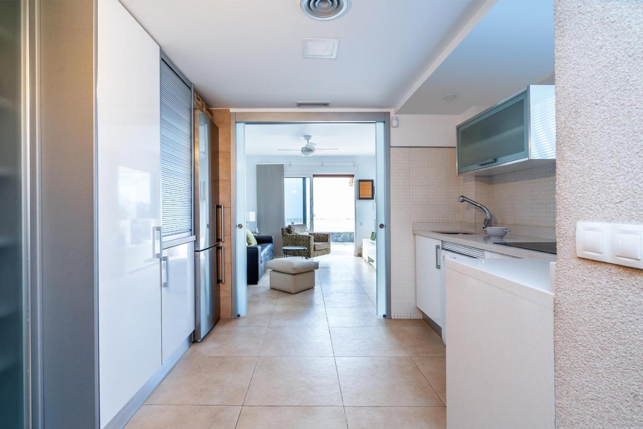 Bonito Bungalow Con Piscina Junto A La Playa San Bartolome Bagian luar foto